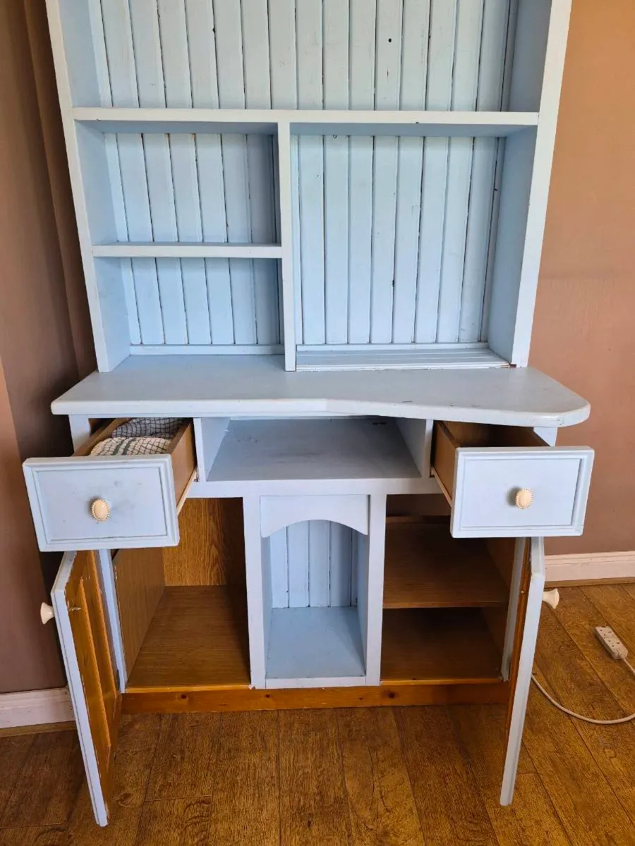 Pine dresser - Image 1