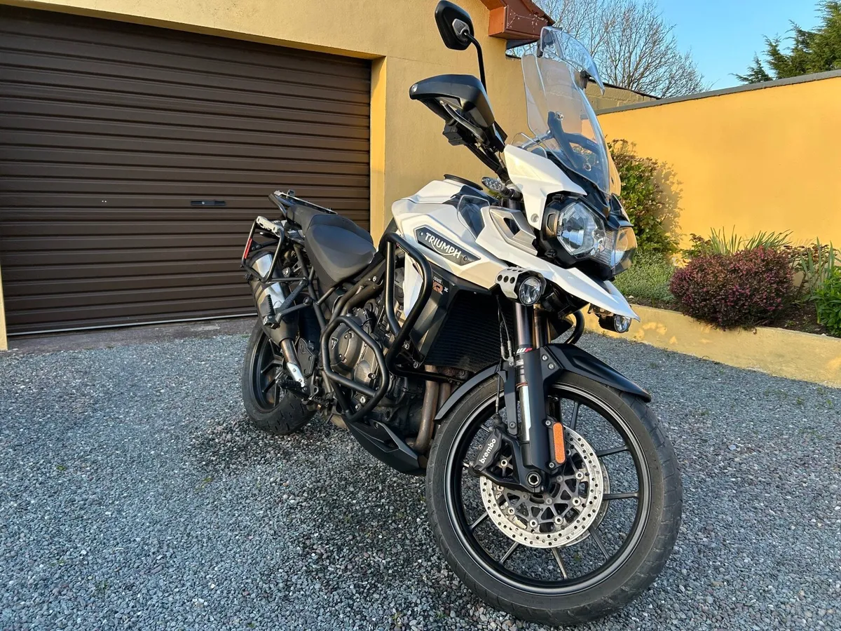 Triumph Explorer 1200 (2017) - €10,500 - Image 1
