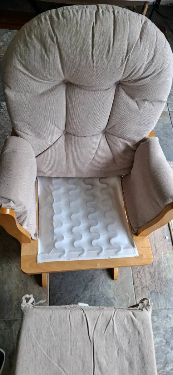 Babylo Milan Glider Chair & Matching Rocking Foots - Image 2