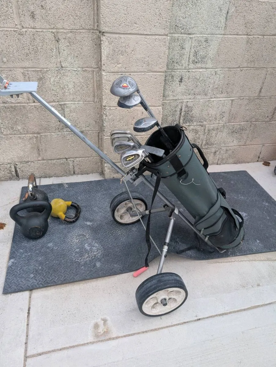 Cheap set of Golf clubs and trolley - Image 1