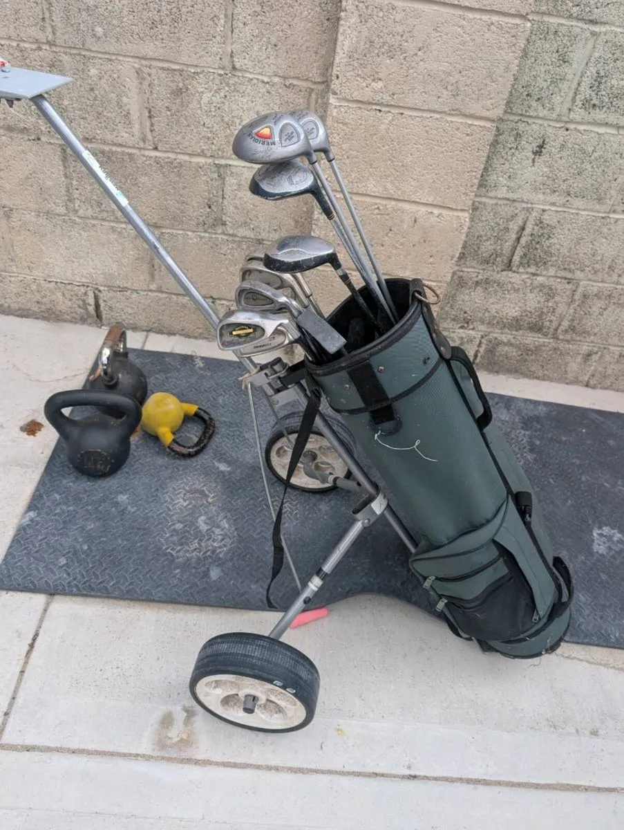 Cheap set of Golf clubs and trolley - Image 4