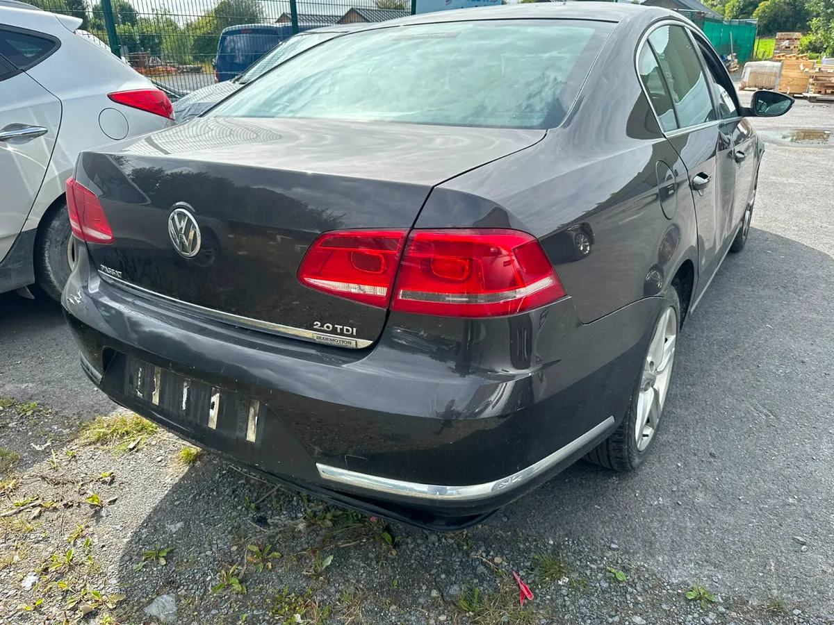 11 VOLKSWAGEN PASSAT 2.0 TDI (CFF) FOR BREAKING - Image 3