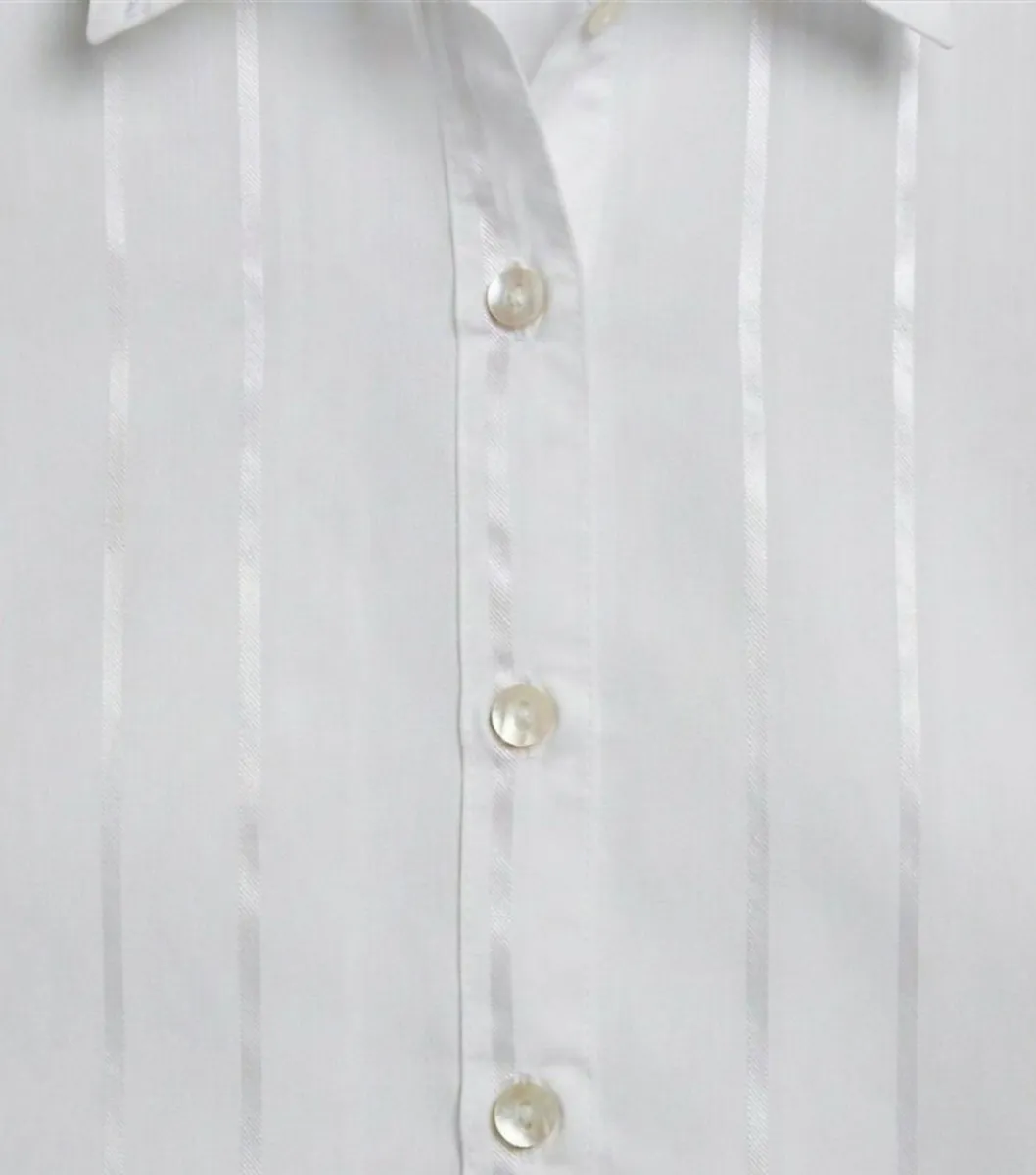 Beautiful White Cotton Blouse – Size 12 - Image 3