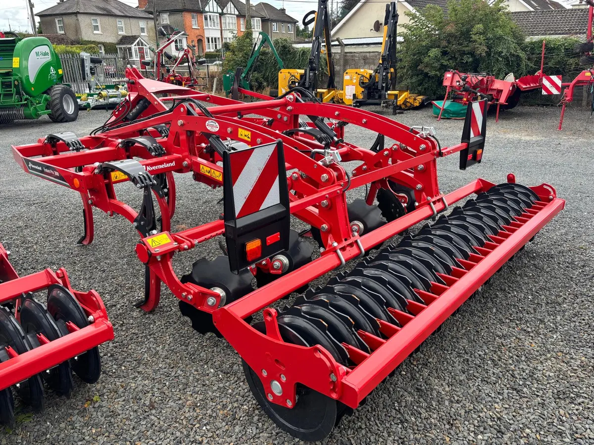 NOW IN STOCK Kverneland Enduro Pro 3 Grubber - Image 1