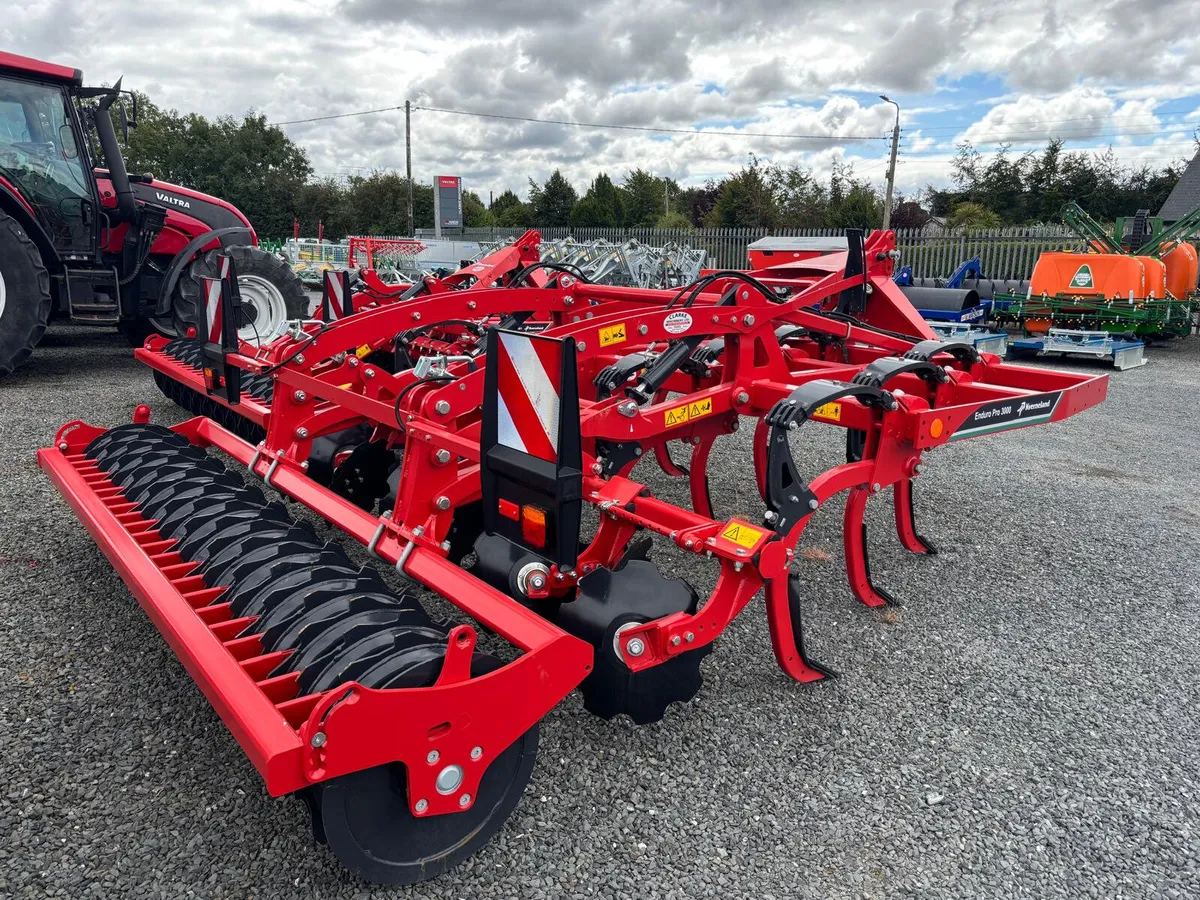 NOW IN STOCK Kverneland Enduro Pro 3 Grubber - Image 4