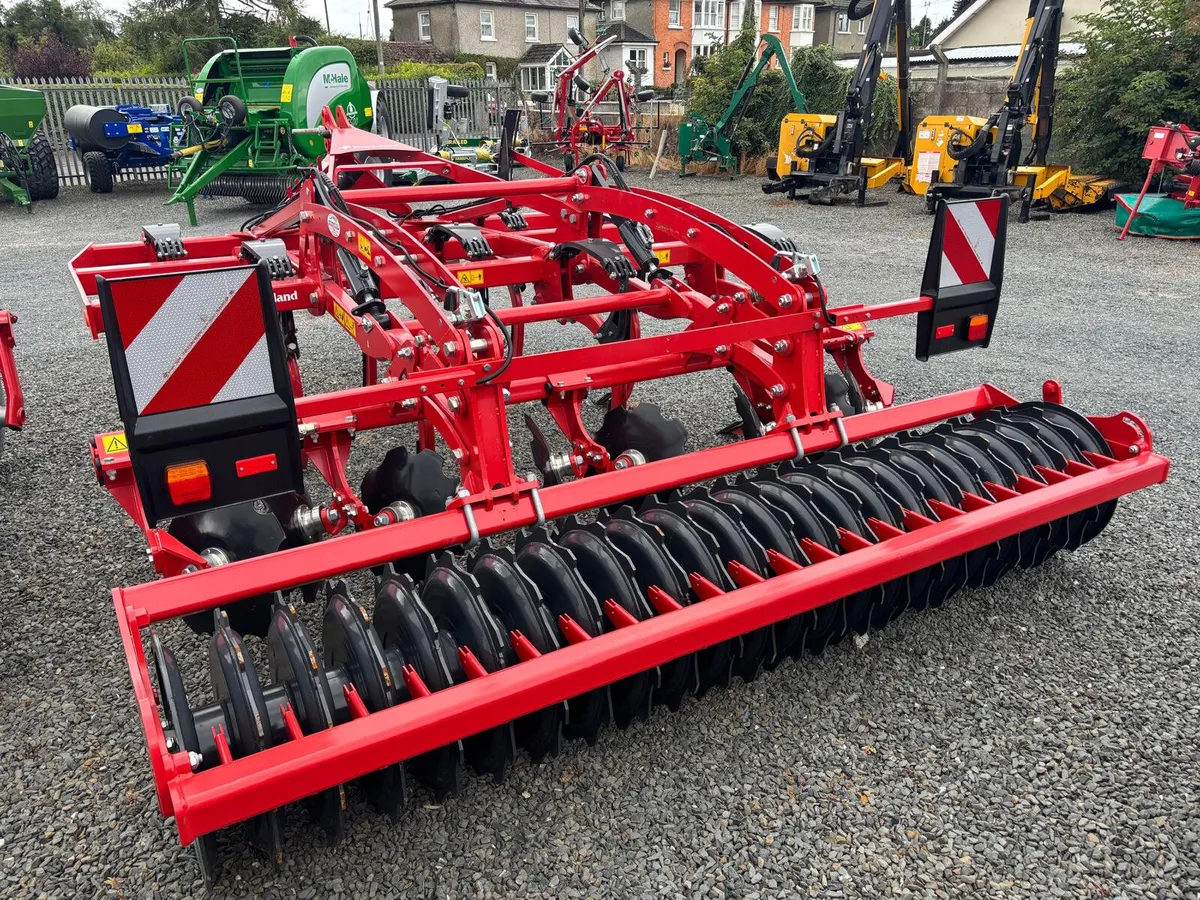 NOW IN STOCK Kverneland Enduro Pro 3 Grubber - Image 3