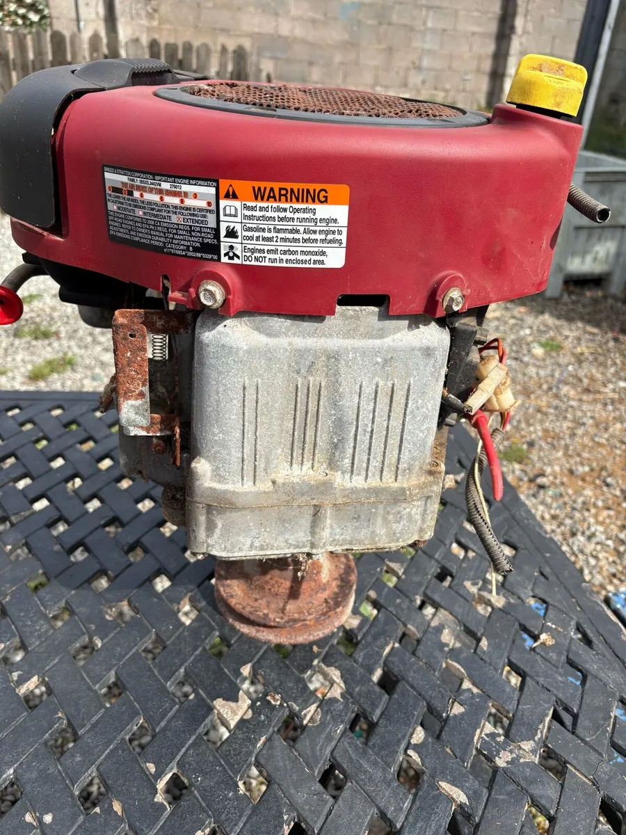 Engine for right on lawnmower perfect - Image 4