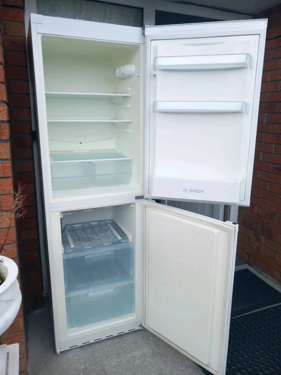 Bosch fridge/freezer - Image 4