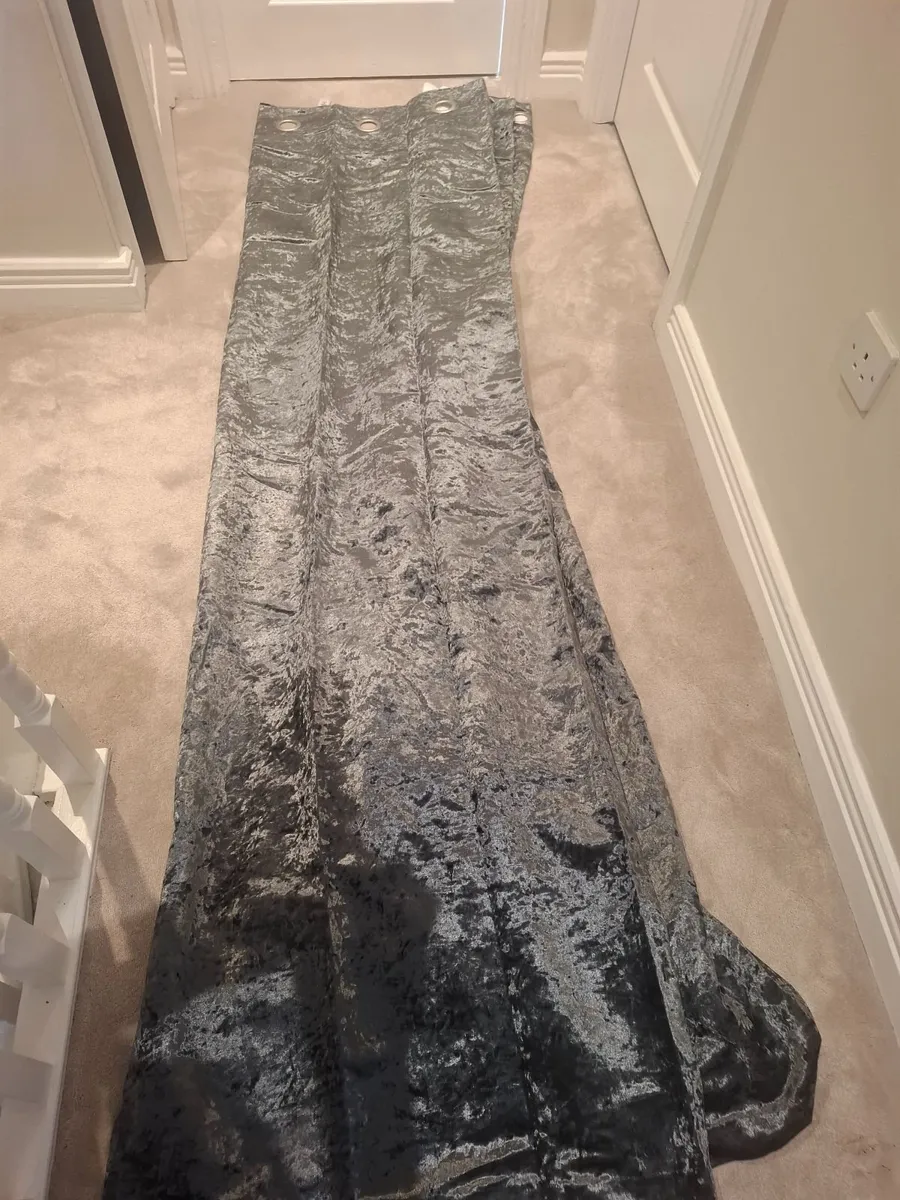 Curtains - Image 1