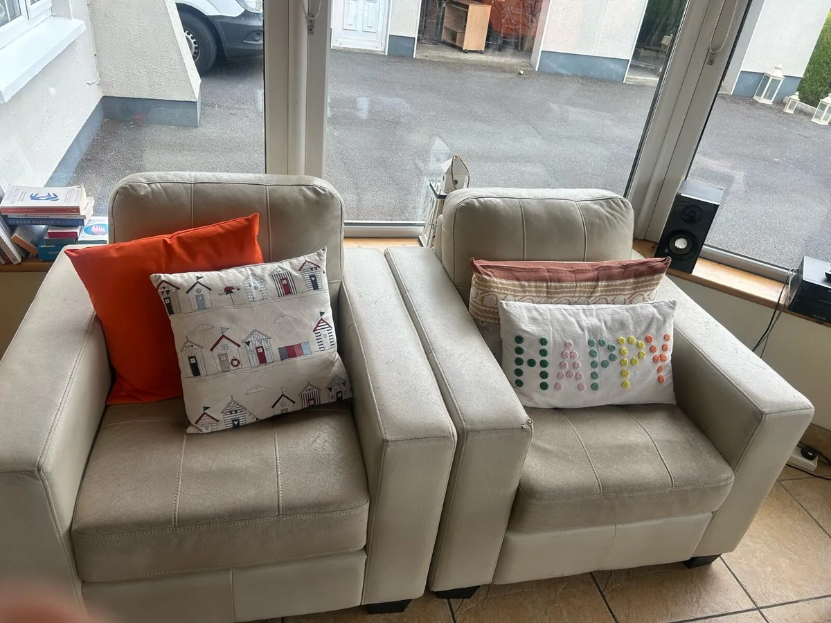 Cream leather couch - Image 1