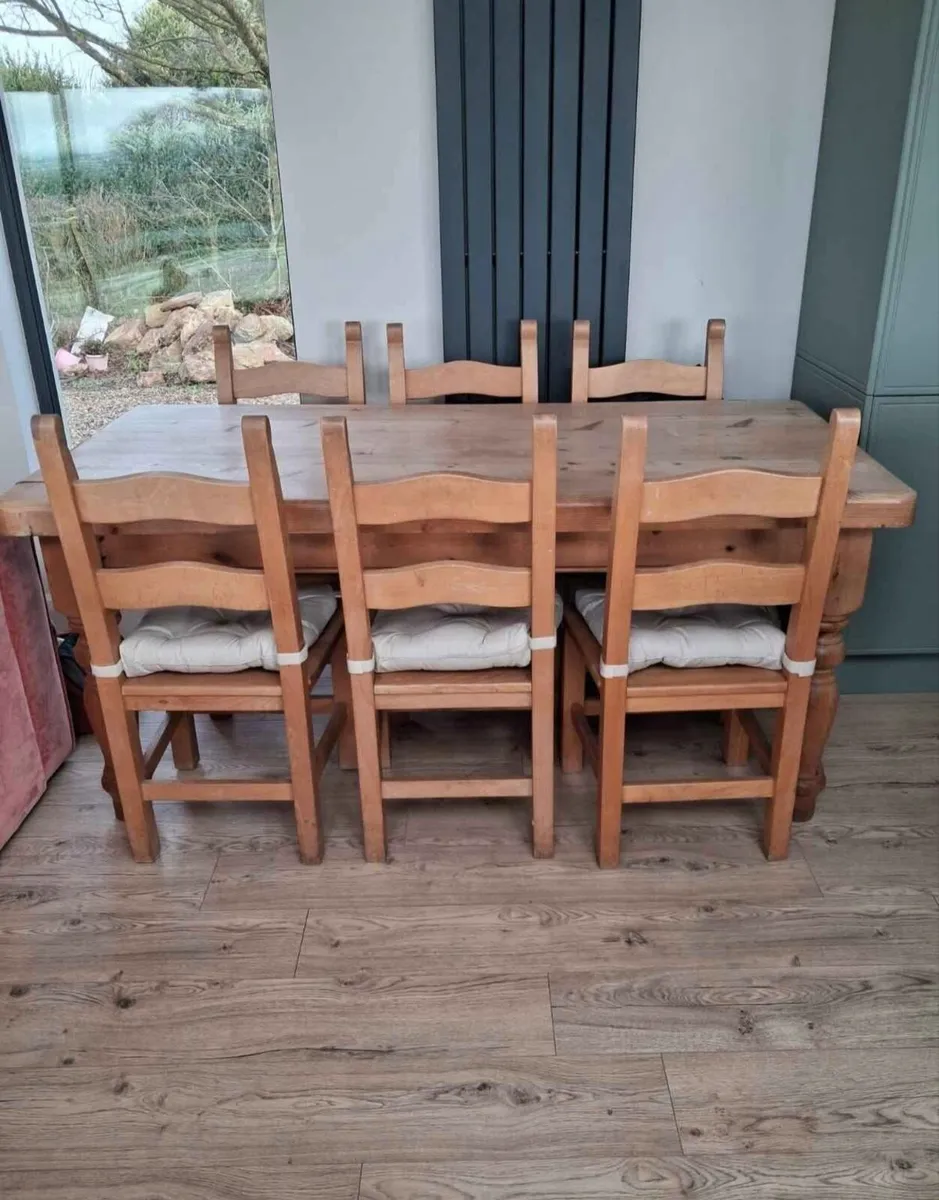 Solid wood table and chairs - Image 2