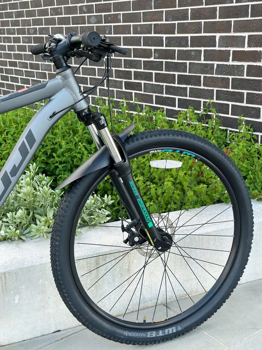 Great condition Mountain Bike - Image 4