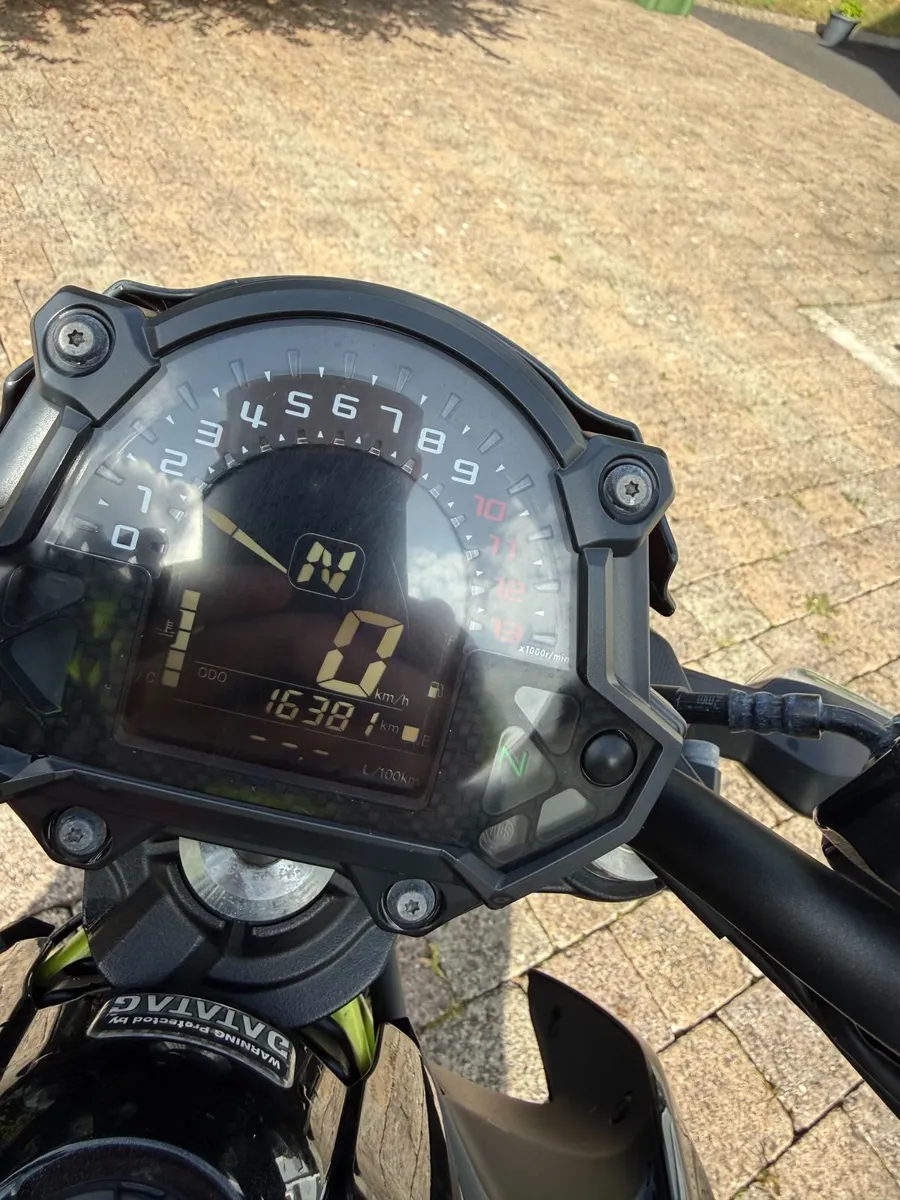 Kawasaki Z650  2017 - Image 2