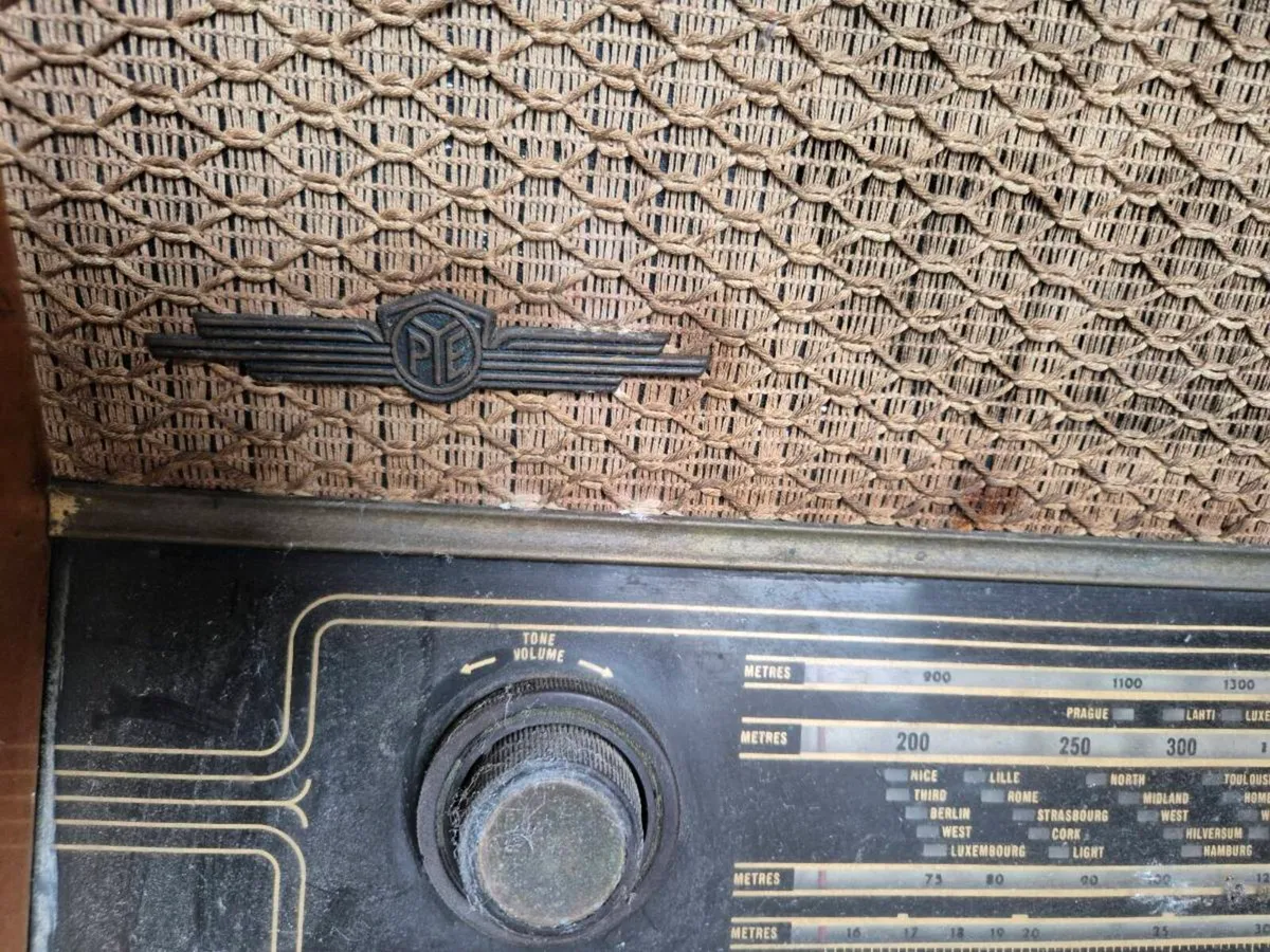 PYE vintage radio - Image 2