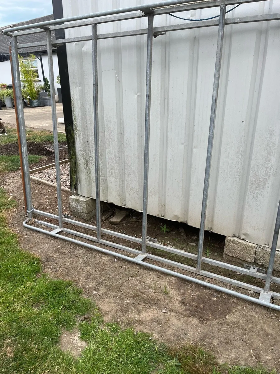 Opel vivaro roof rack - Image 1