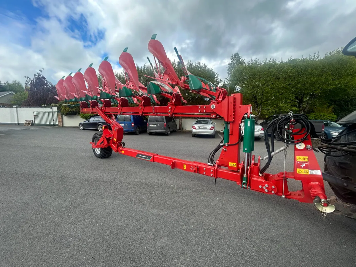 NOW IN Kverneland 7 Furrow Reversible Ploughs - Image 1