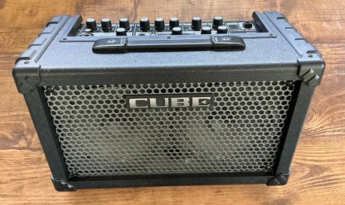 Roland Street Cube (Black) - Image 1