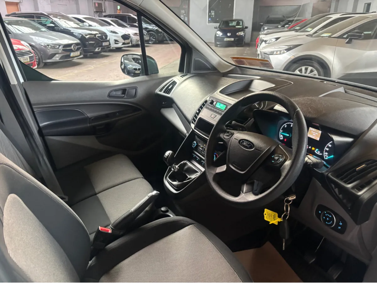 Ford Transit Connect 1.5 dsl lwb air con 3 seater - Image 2