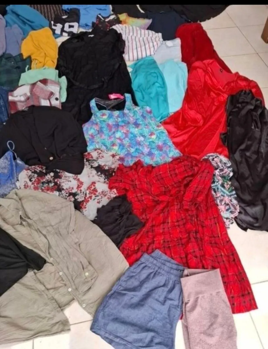 Ladies clothes bundle size 18 - Image 1