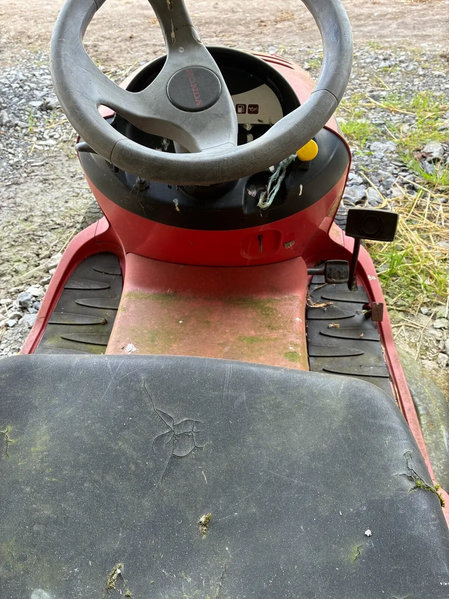 Ride on lawnmower - Image 4
