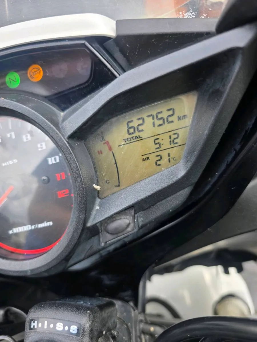 Honda VFR 1200F - Image 3