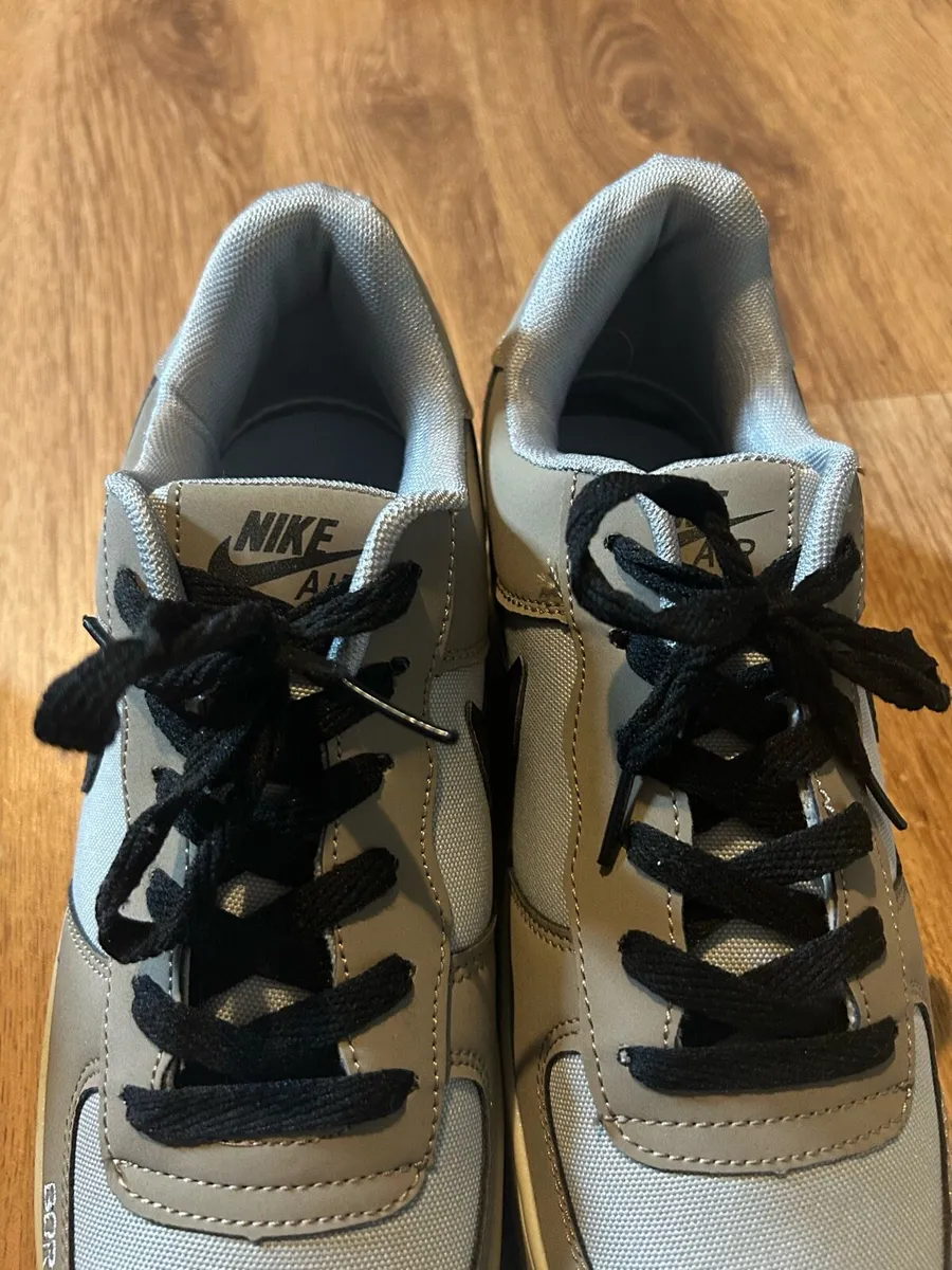 Trainers - Image 2