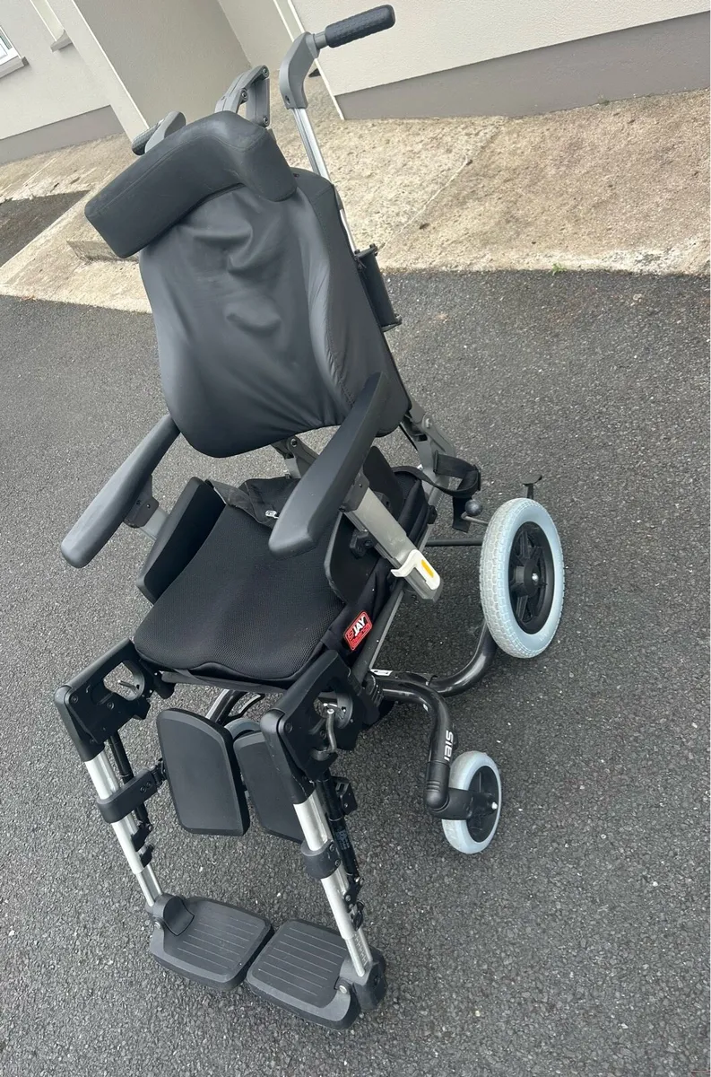 Ibis Breezy Manual Wheelchair - Image 2