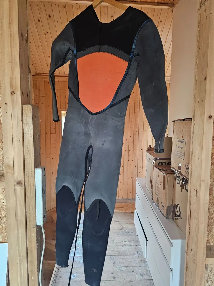 Xcel Small Mens Winter Wetsuit 5.4 - Image 2