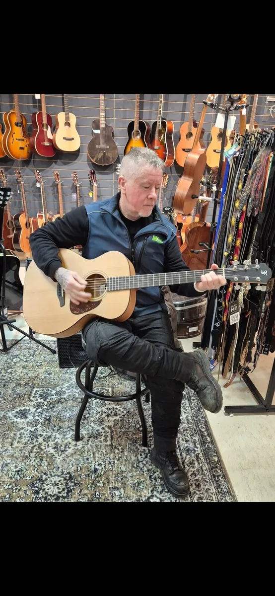 Furch guitar OM CM 4 months old with gig bag - Image 1