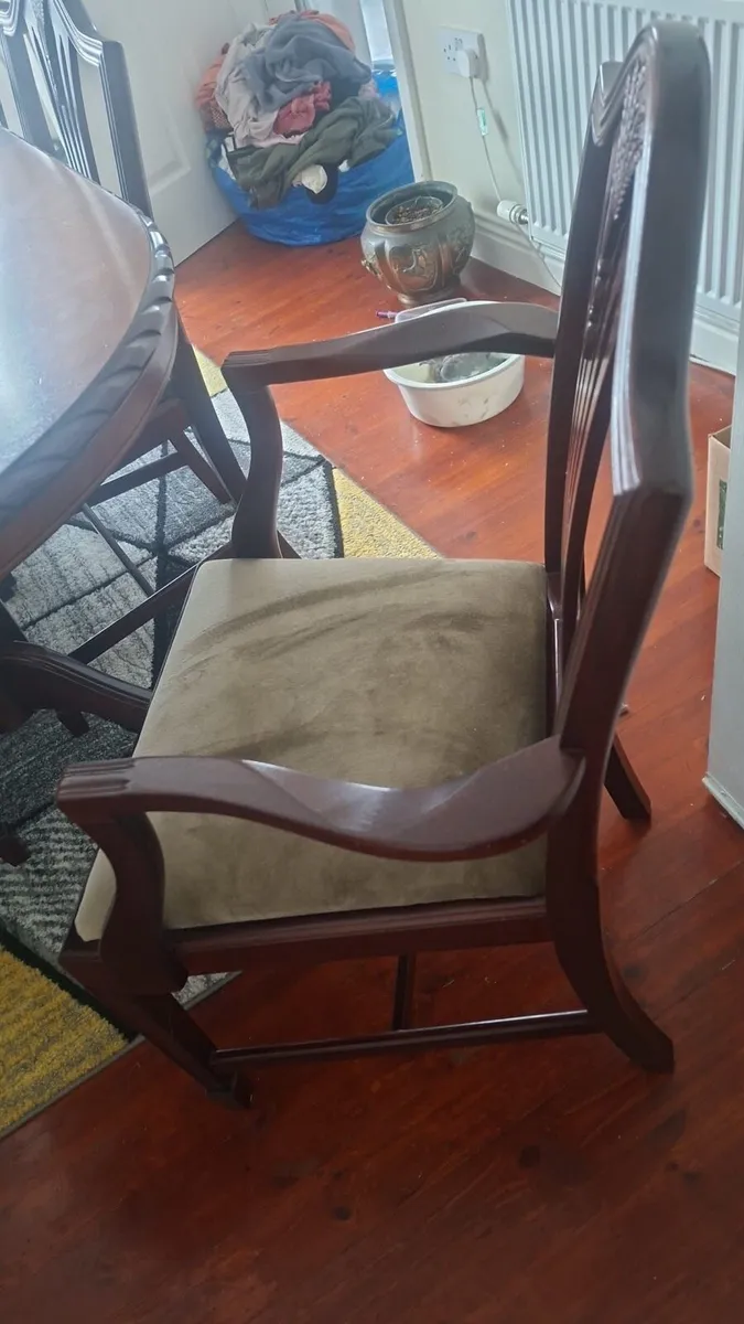 Dining table and chairs - Image 2