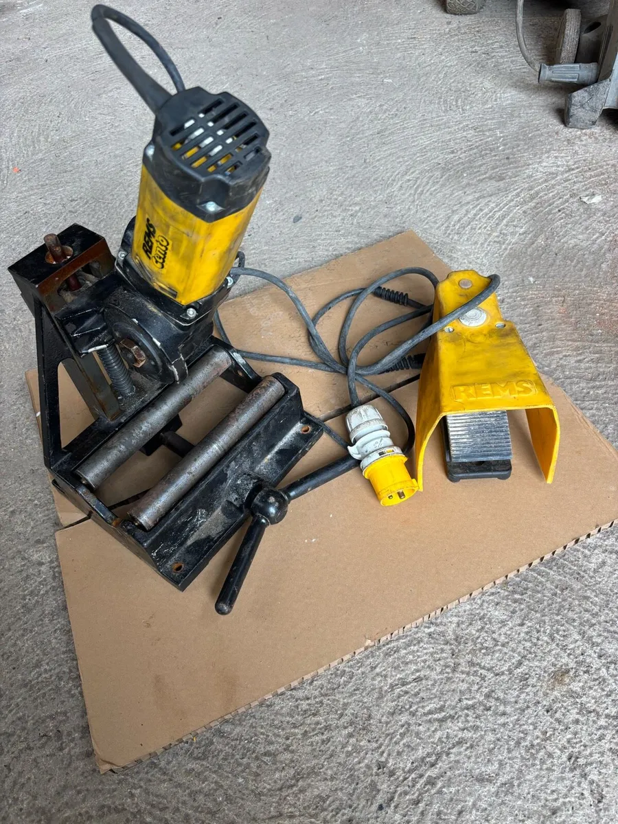 REMS CENTO PIPE CUTTER - Image 1