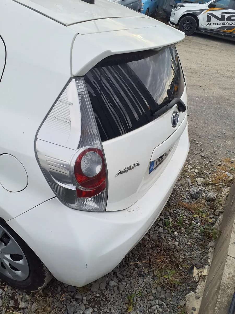 Toyota Aqua 2014 theft damage,  ignition - Image 4