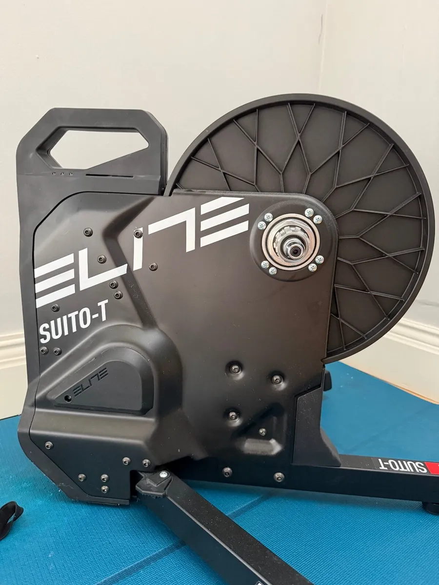 Elite Suito-T Smart Turbo Trainer Setup - Image 2