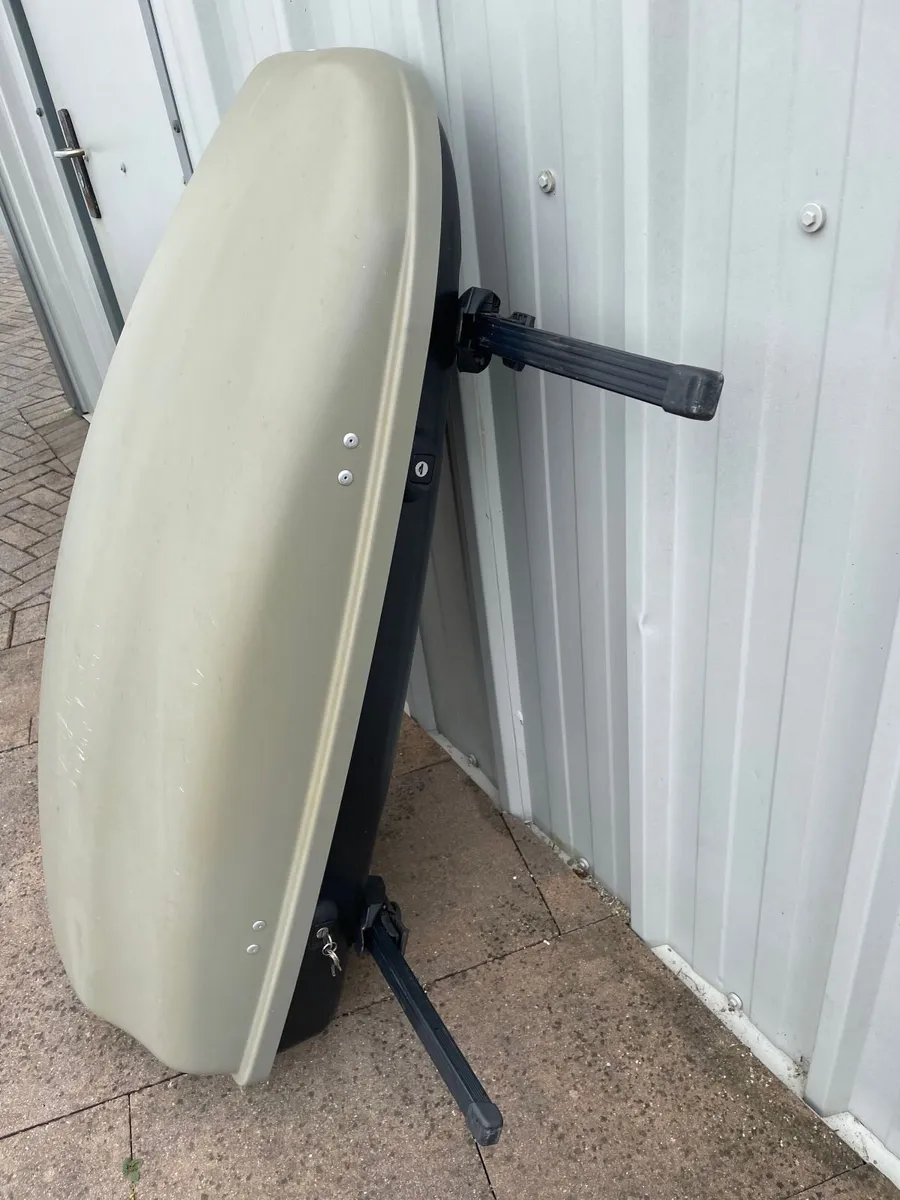 Car rooftop cargo box - Image 3
