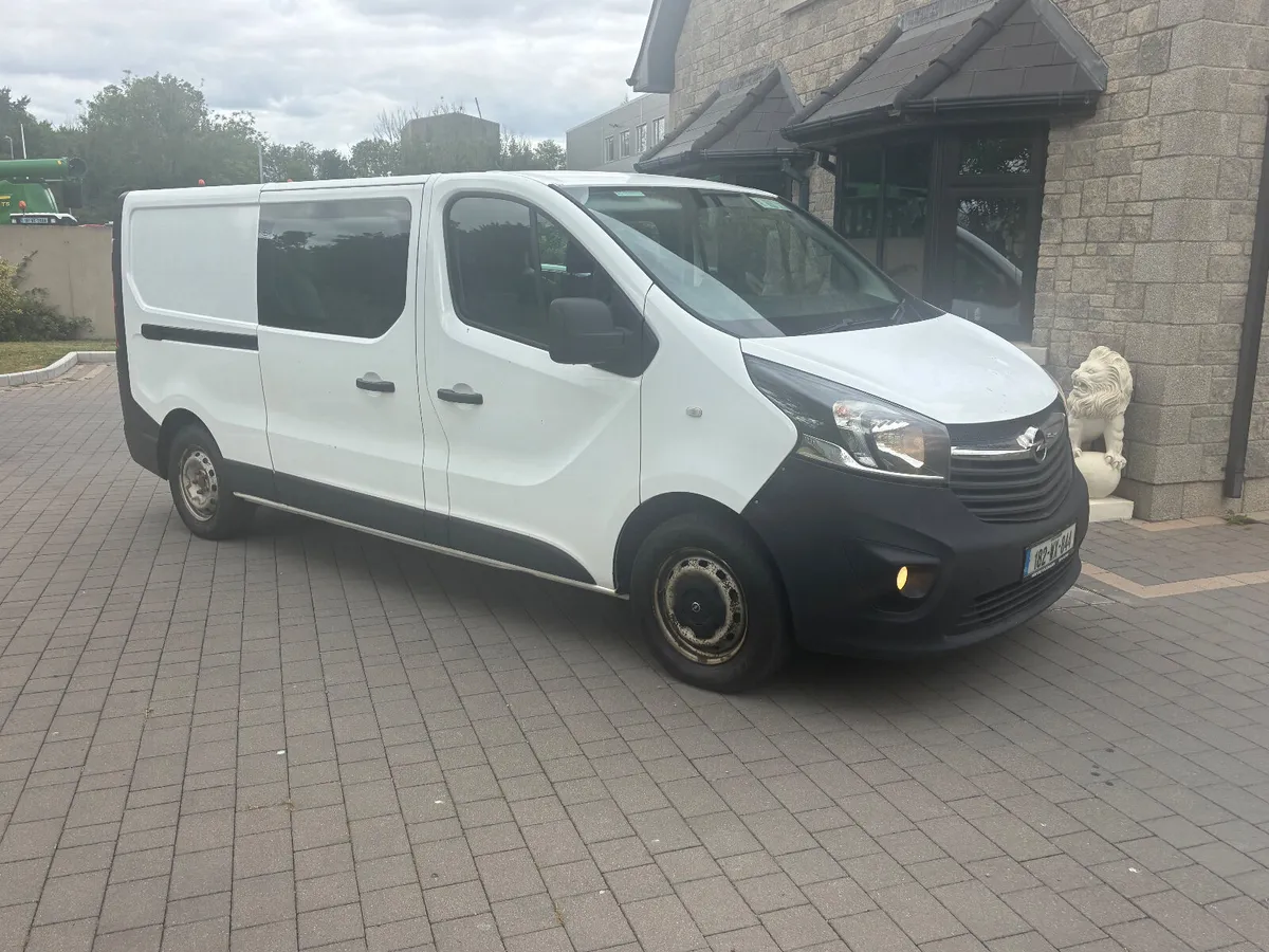 2018 (182) Opel Vivaro *6 seat crewcab* - Image 1