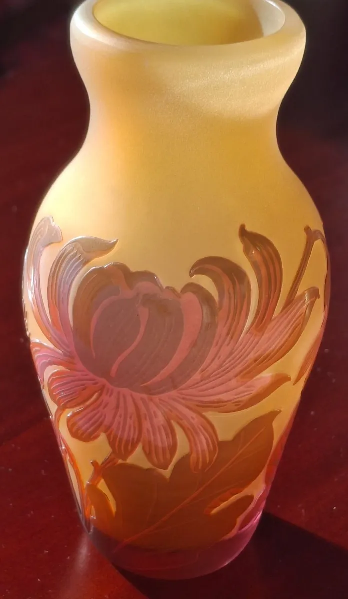 Exquisite Art Nouveau Style Cameo Glass Vase... - Image 3