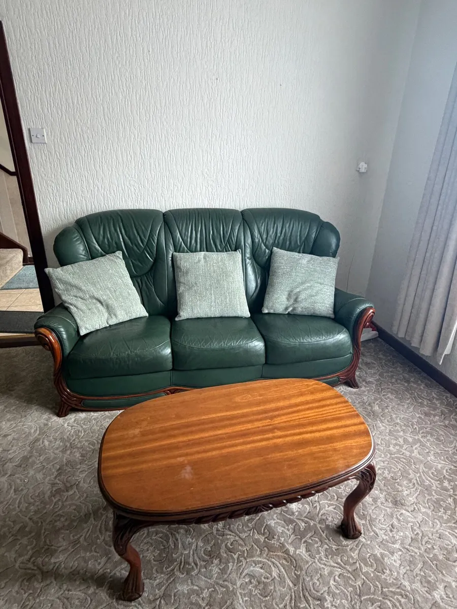 Leather Sofa Suite & TV Unit - Image 2
