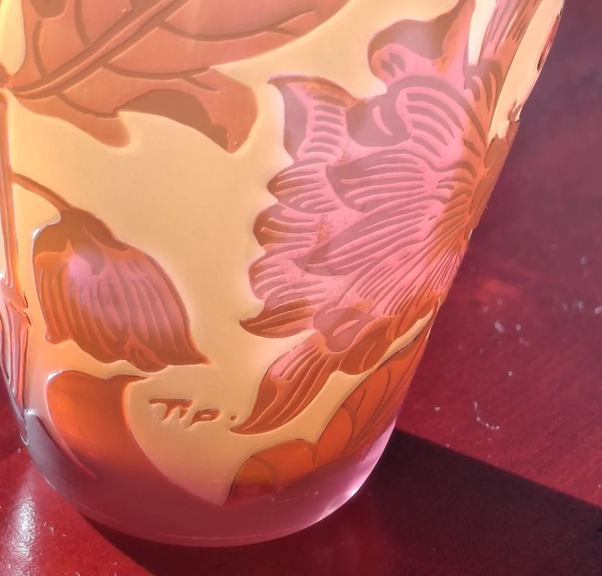 Exquisite Art Nouveau Style Cameo Glass Vase... - Image 2