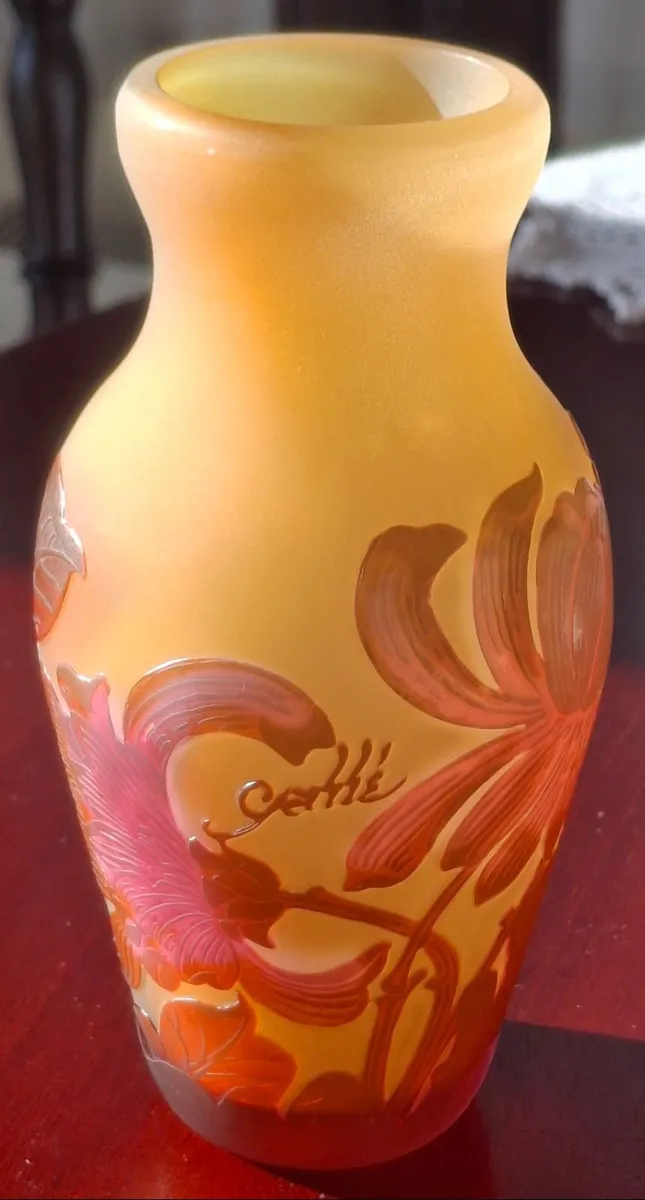 Exquisite Art Nouveau Style Cameo Glass Vase... - Image 4