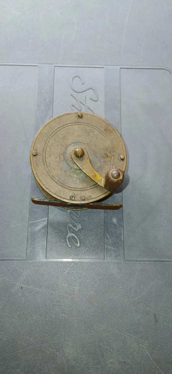Vintage 2/half inch all brass fly reel - Image 1