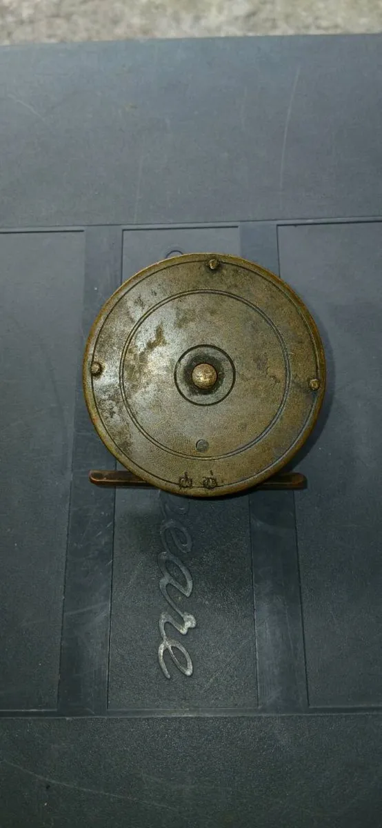 Vintage 2/half inch all brass fly reel - Image 2