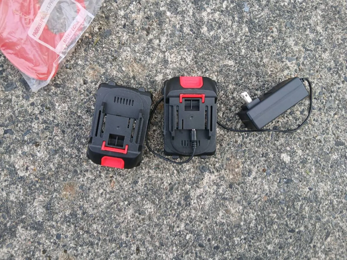 Cordless lawn trimer brand new - Image 4