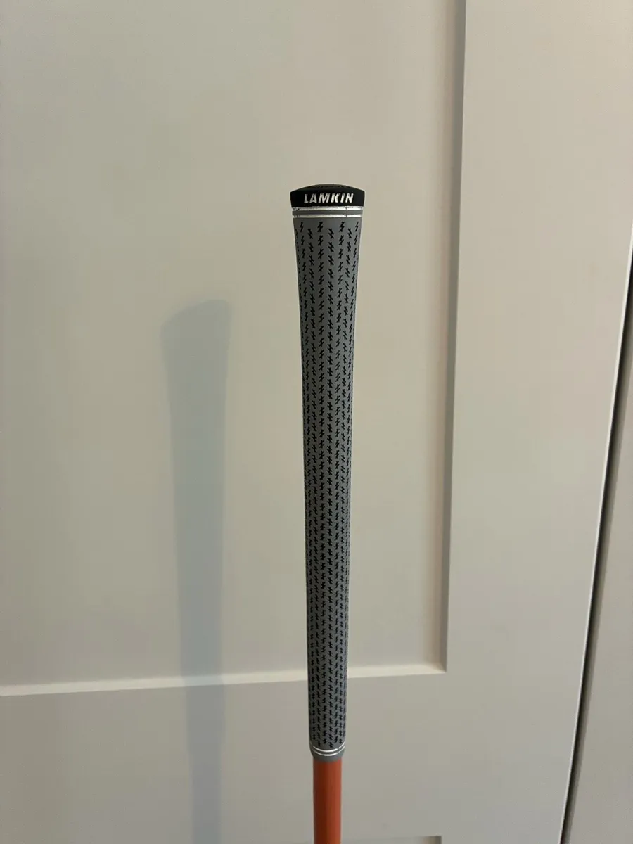 Titleist 4 wood - Image 2
