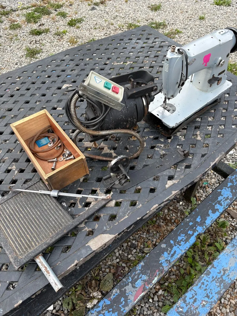 Sewing machine equipment working perfect - Image 2