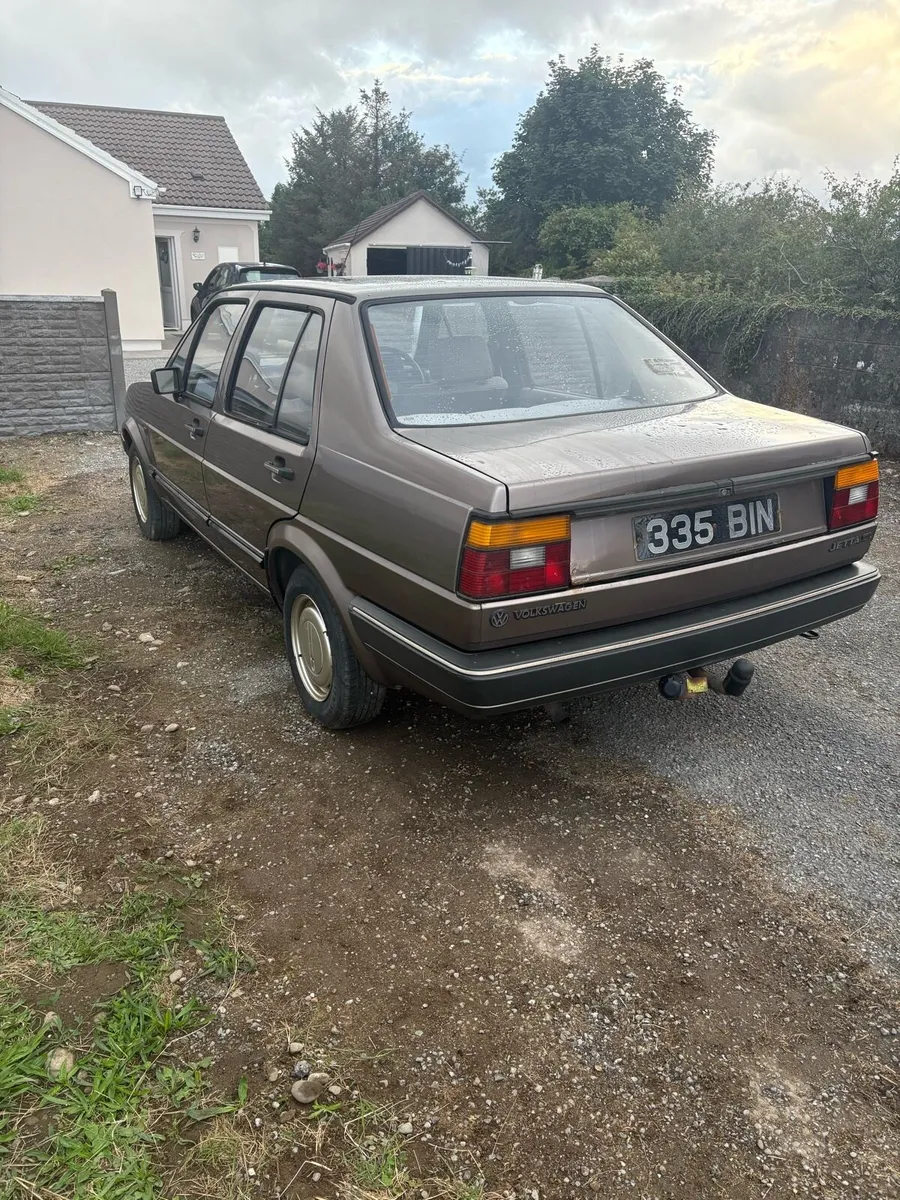 Volkswagon Jetta - Image 2