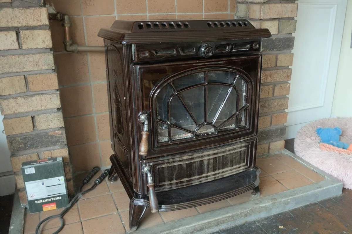 Solid Fuel Stove - Image 1