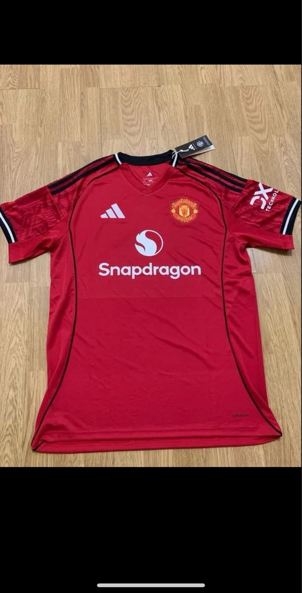 Manchester United Jersey 25/26 - Image 2