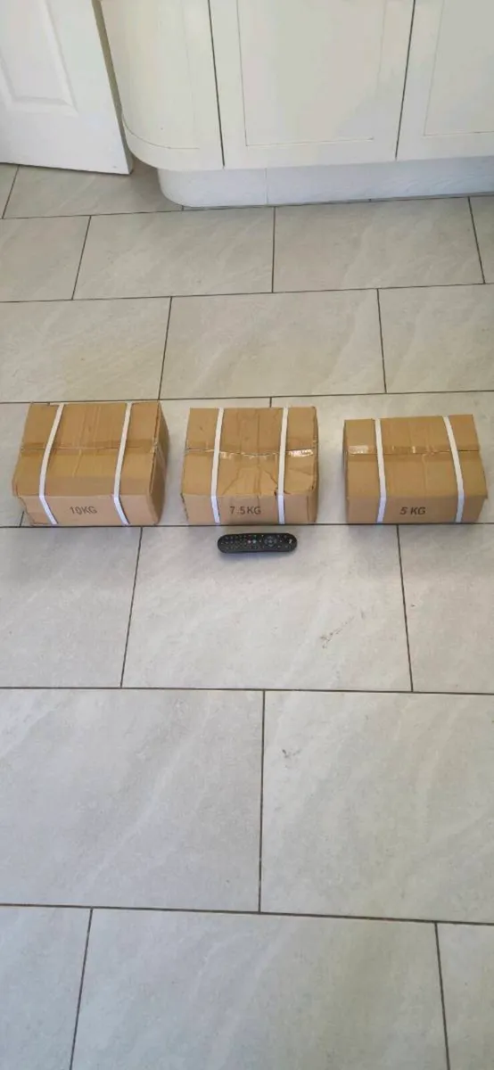 3xbrand new sets of hex dumbbells - Image 1