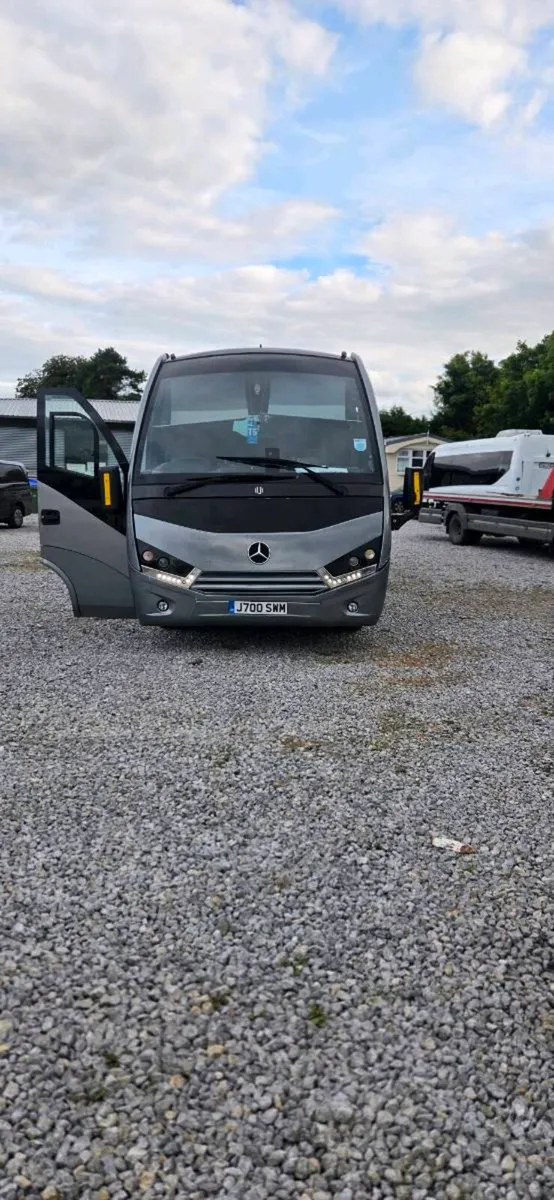 Mercedes - Image 1
