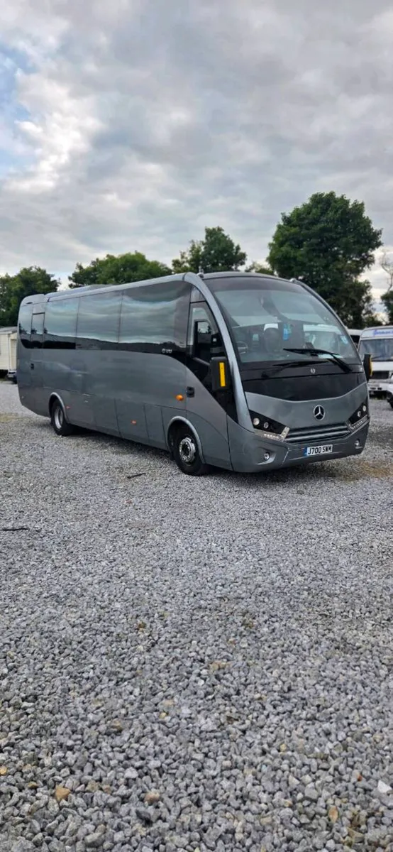 Mercedes - Image 3